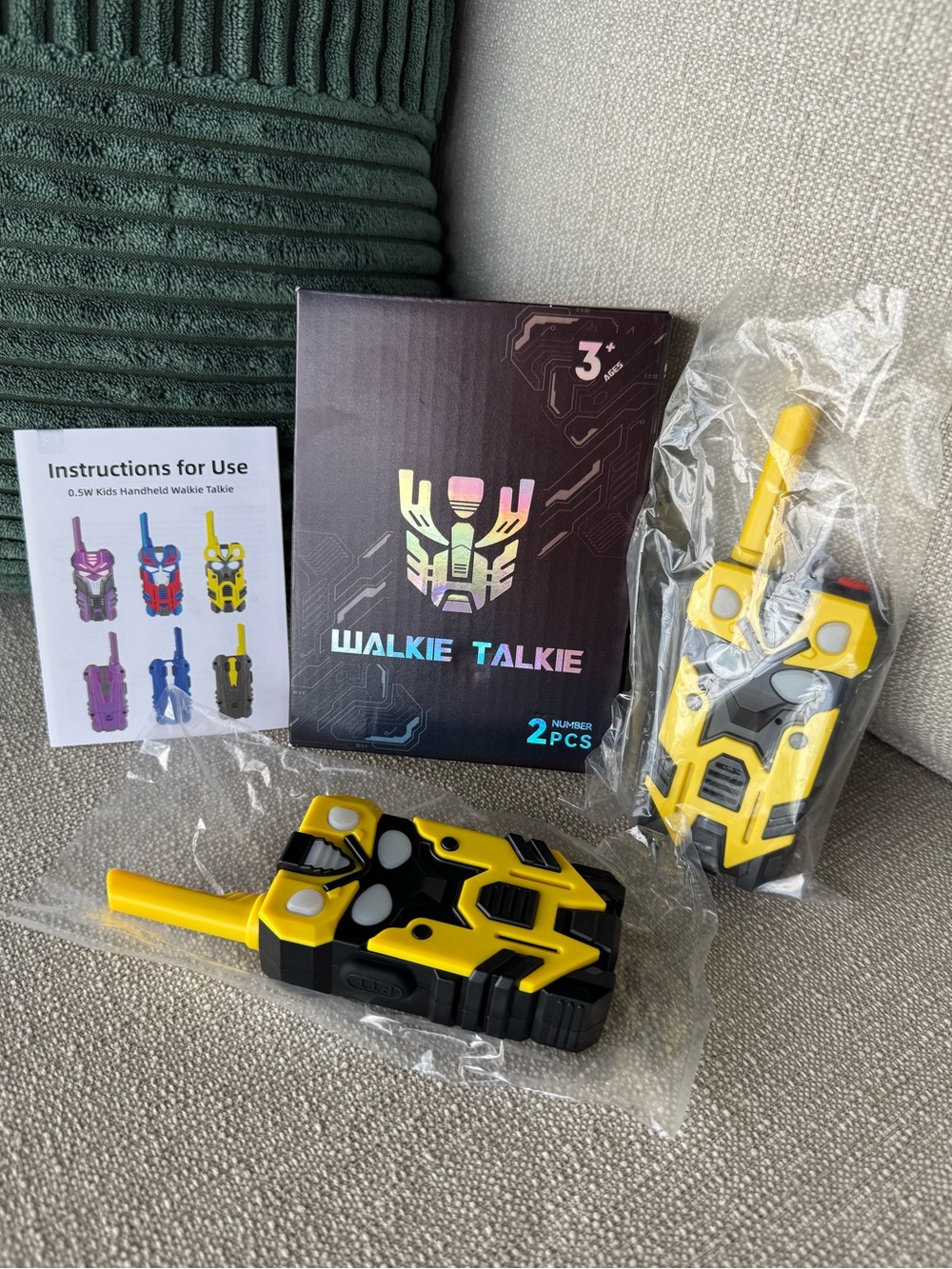 Brand new Hornet Transform Toys robot walkie-talkie set for kids! 💛🖤📡